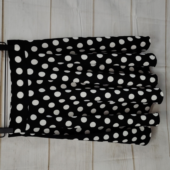Urban coco black with white polka dots skater skirt, size small, NWOT - Picture 3 of 8